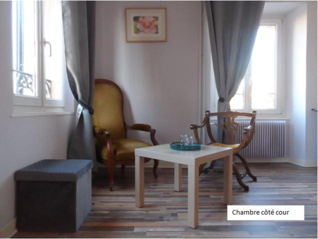 Maison Curiale Montreux-Chateau Екстериор снимка